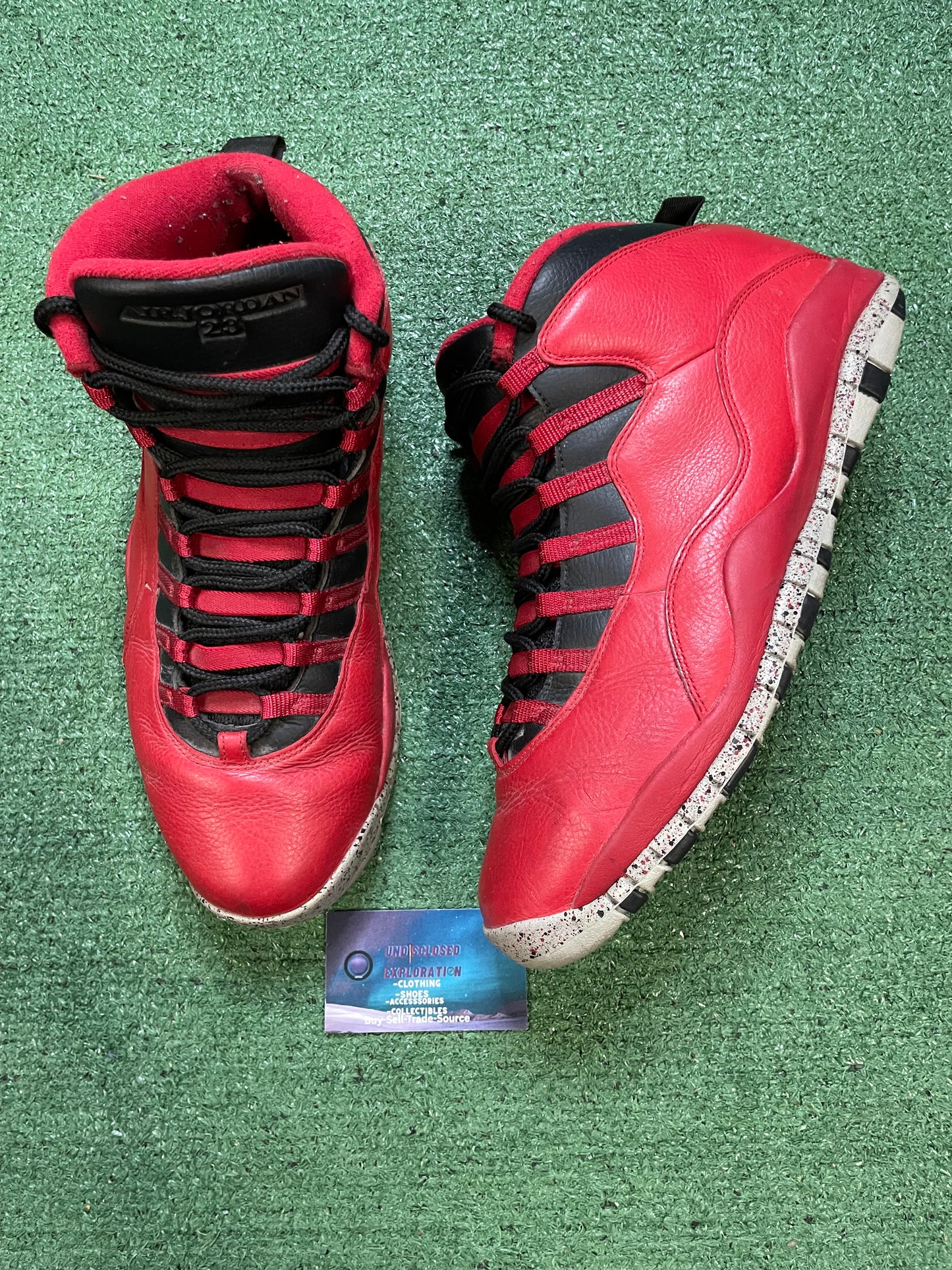 Jordan 13 bulls over broadway size 13men/14.5women