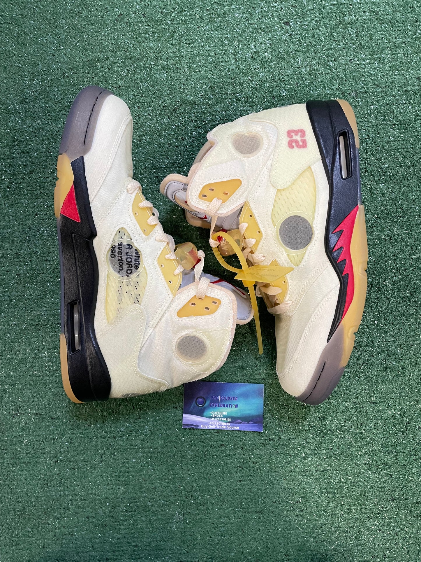 Jordan 5 x Off white sail