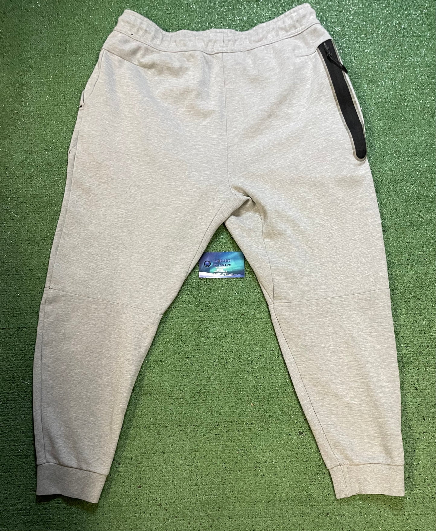 Nike Tech Fleece grey sweatpants
