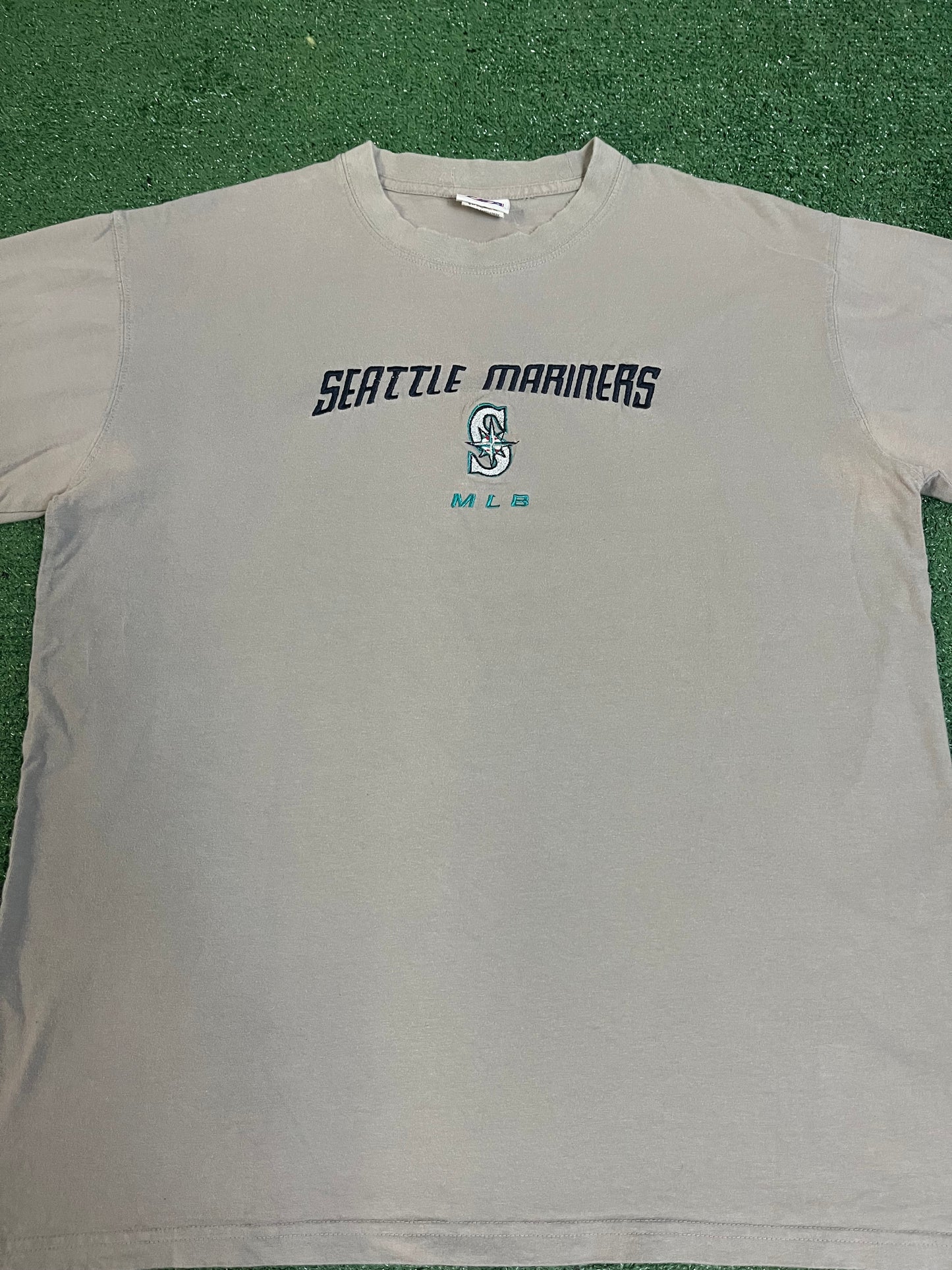 Vintage Seattle mariners embroidered tee