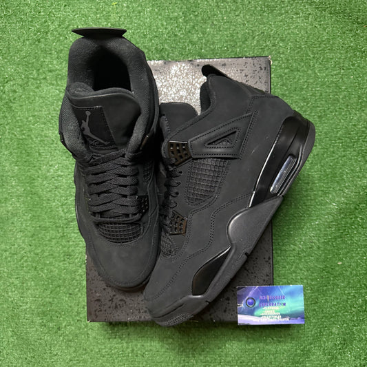 Jordan 4 Black Cat 11 Men “Preowned”