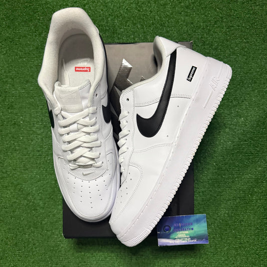 Nike Air Force 1 Supreme White Black 13 Men “Preowned”