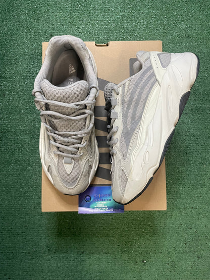 Yeezy Boost 700 v2 static size 8.5men/10women