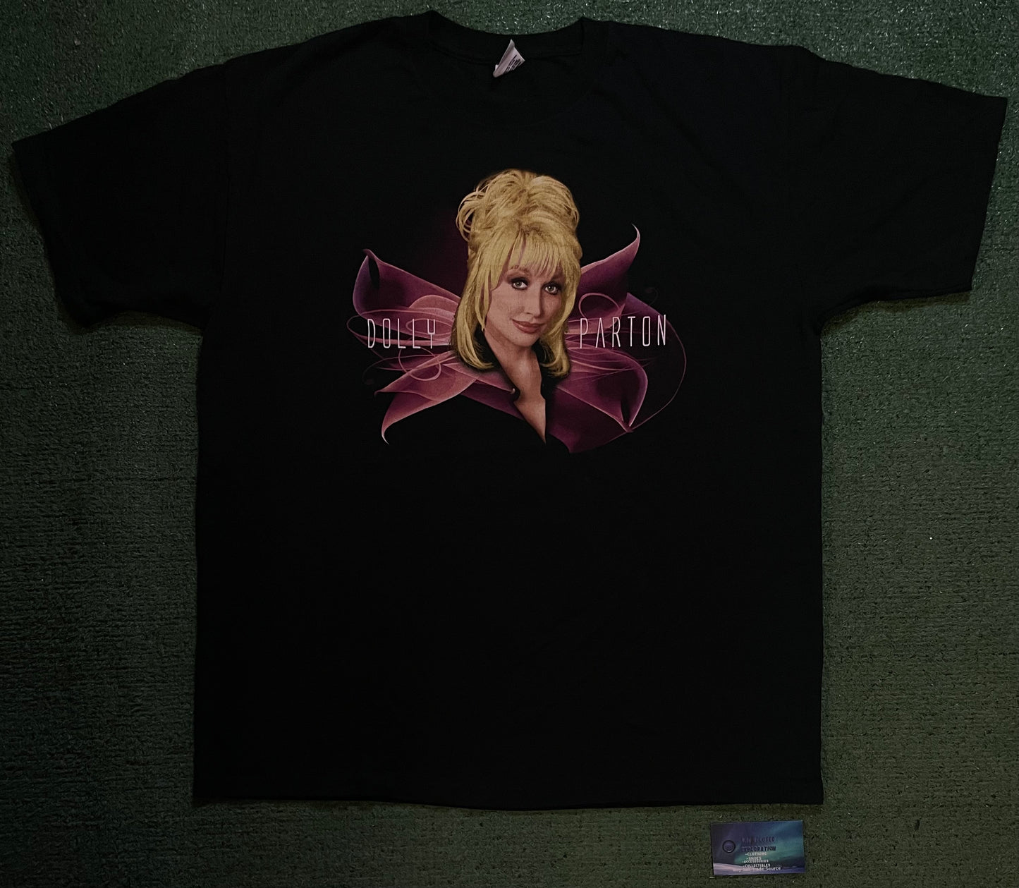 Vintage 2000s Dolly Parton tour tee