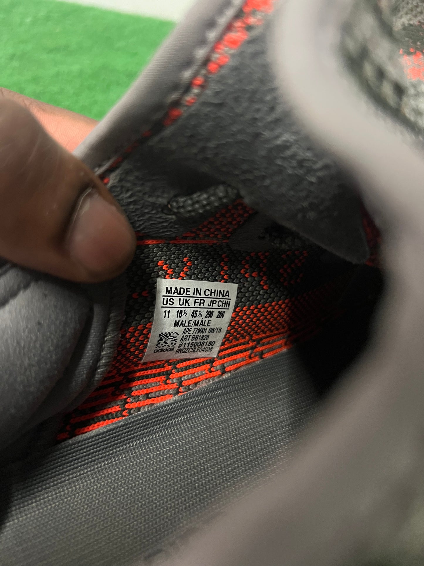 Yeezy boost 350 v2 beluga 2016 size 11men/12.5women