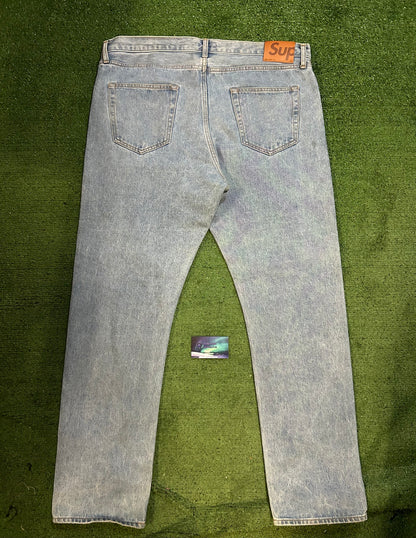 Supreme light wash jeans