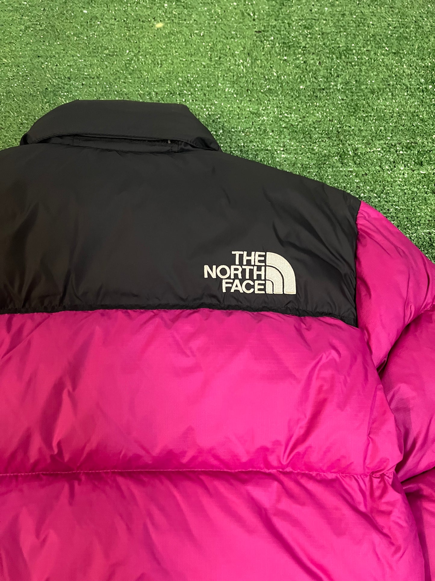 North face Nuptse 700 Jacket Fuchsia pink