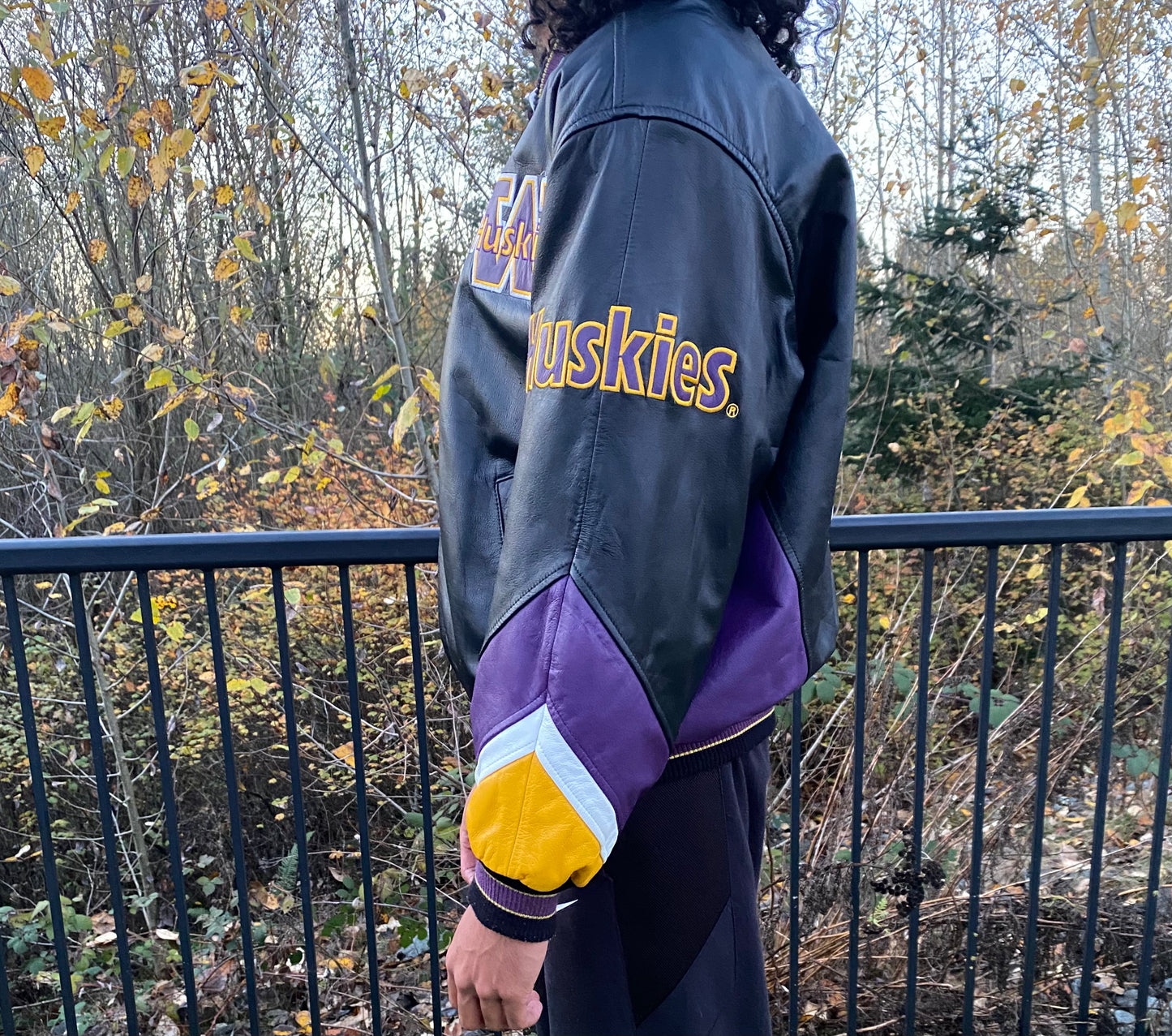 Vintage huskies university of Washington leather jacket