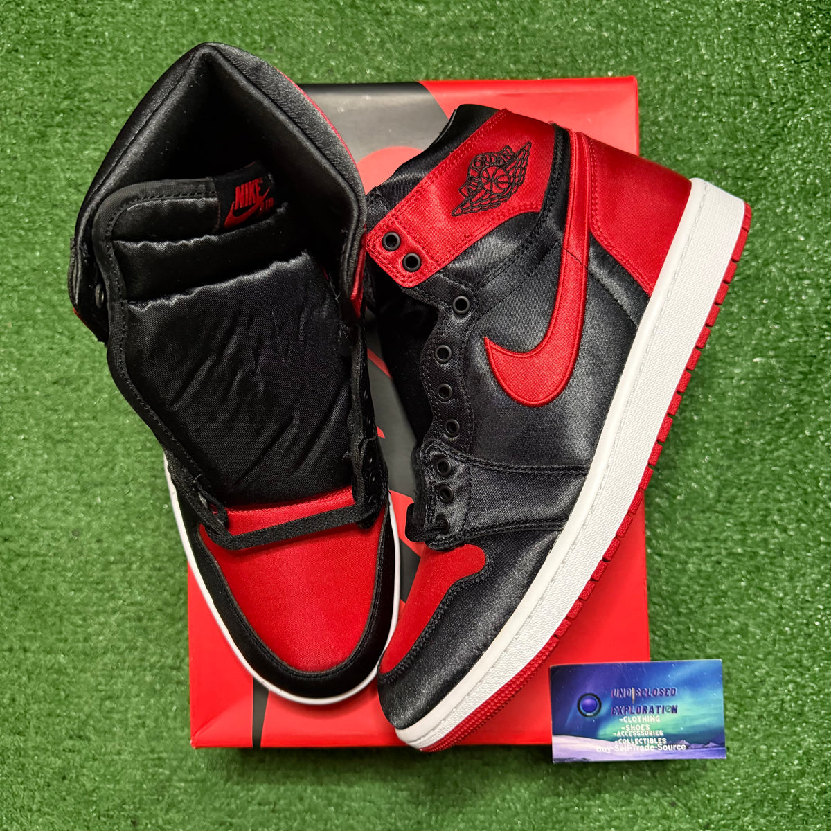 Jordan 1 Satin Bred