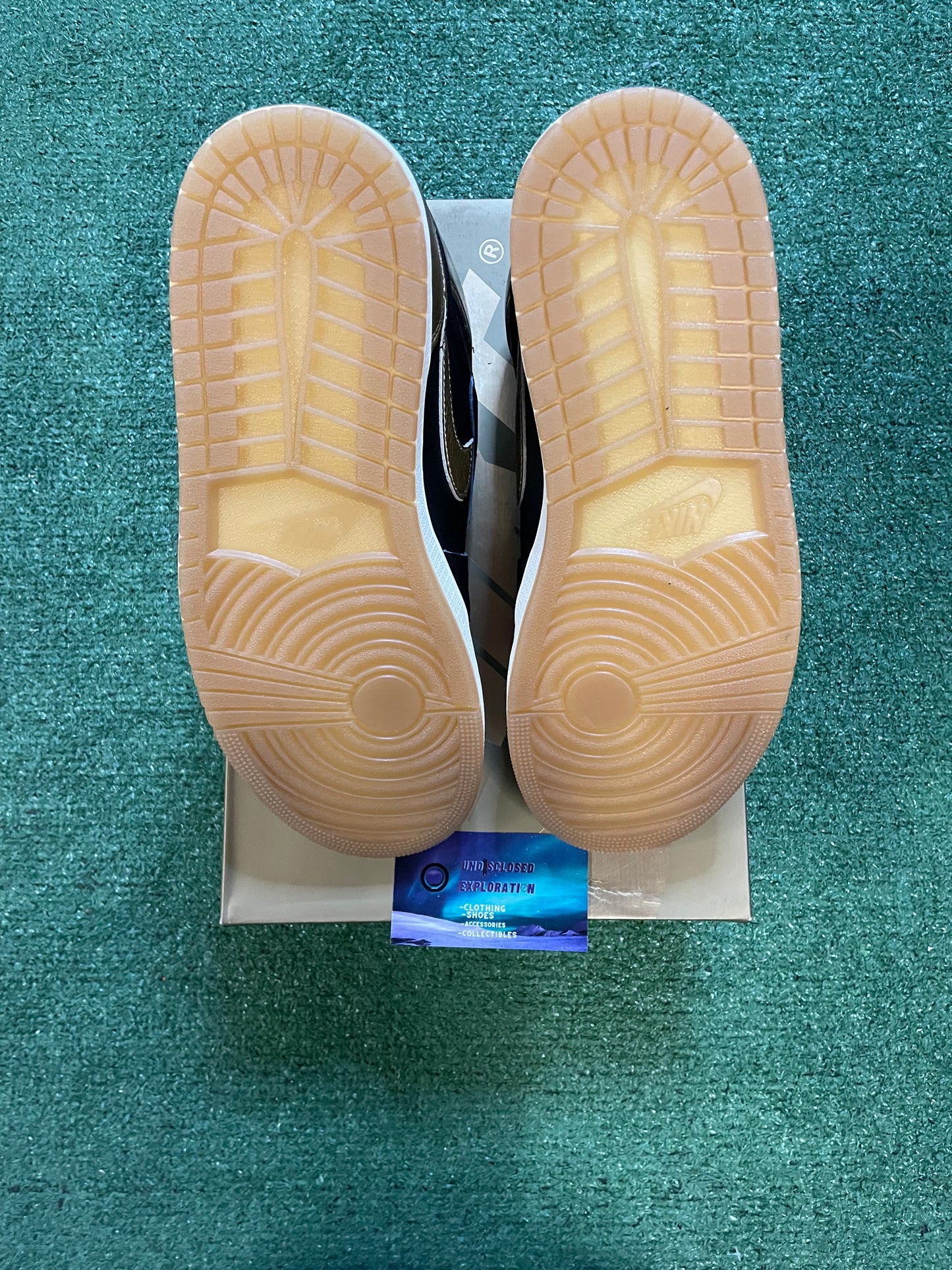 Air Jordan 1 high black metallic gold