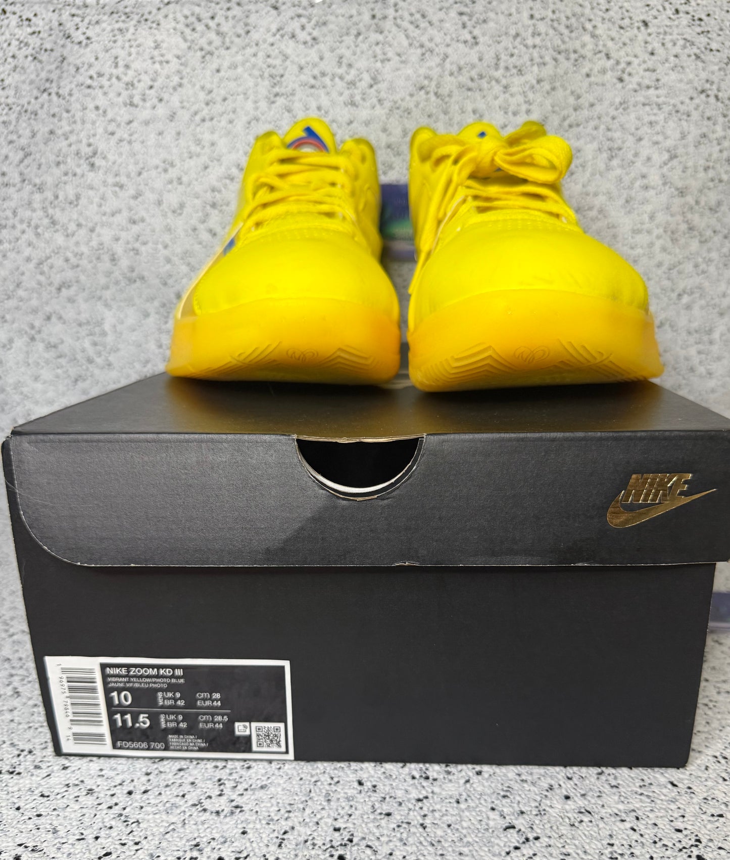 Nike KD 3 Christmas 10 Men/11.5 Women “Preowned”