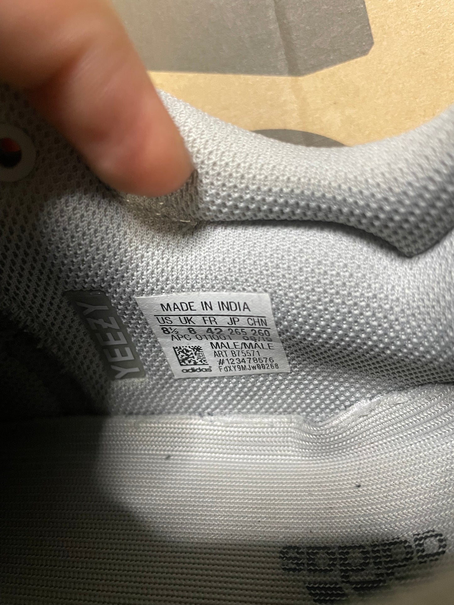 Yeezy Boost 700 waverunner size 8.5men/10women