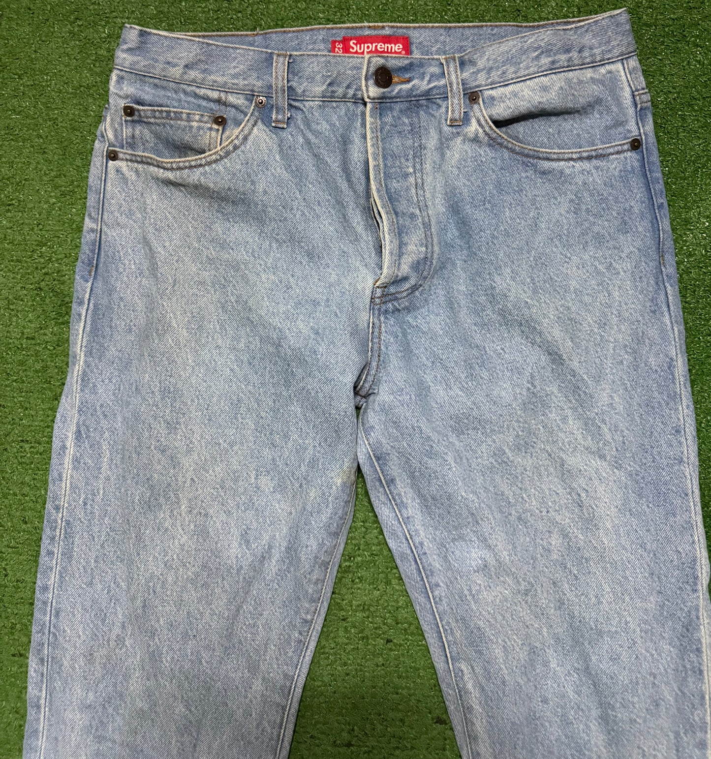 Supreme Thrasher Regular Jeans Washed Blue