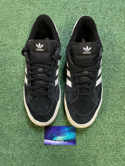 Adidas Nora black and white size 10men/11.5women