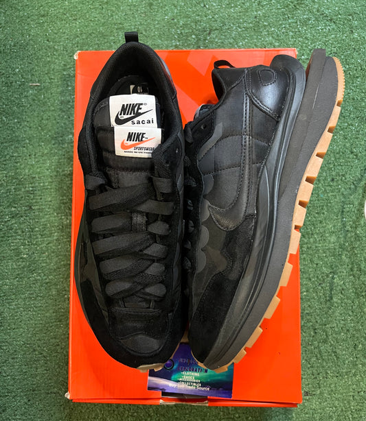 Nike Sacai vapor waffle black gum size 10men/11.5women