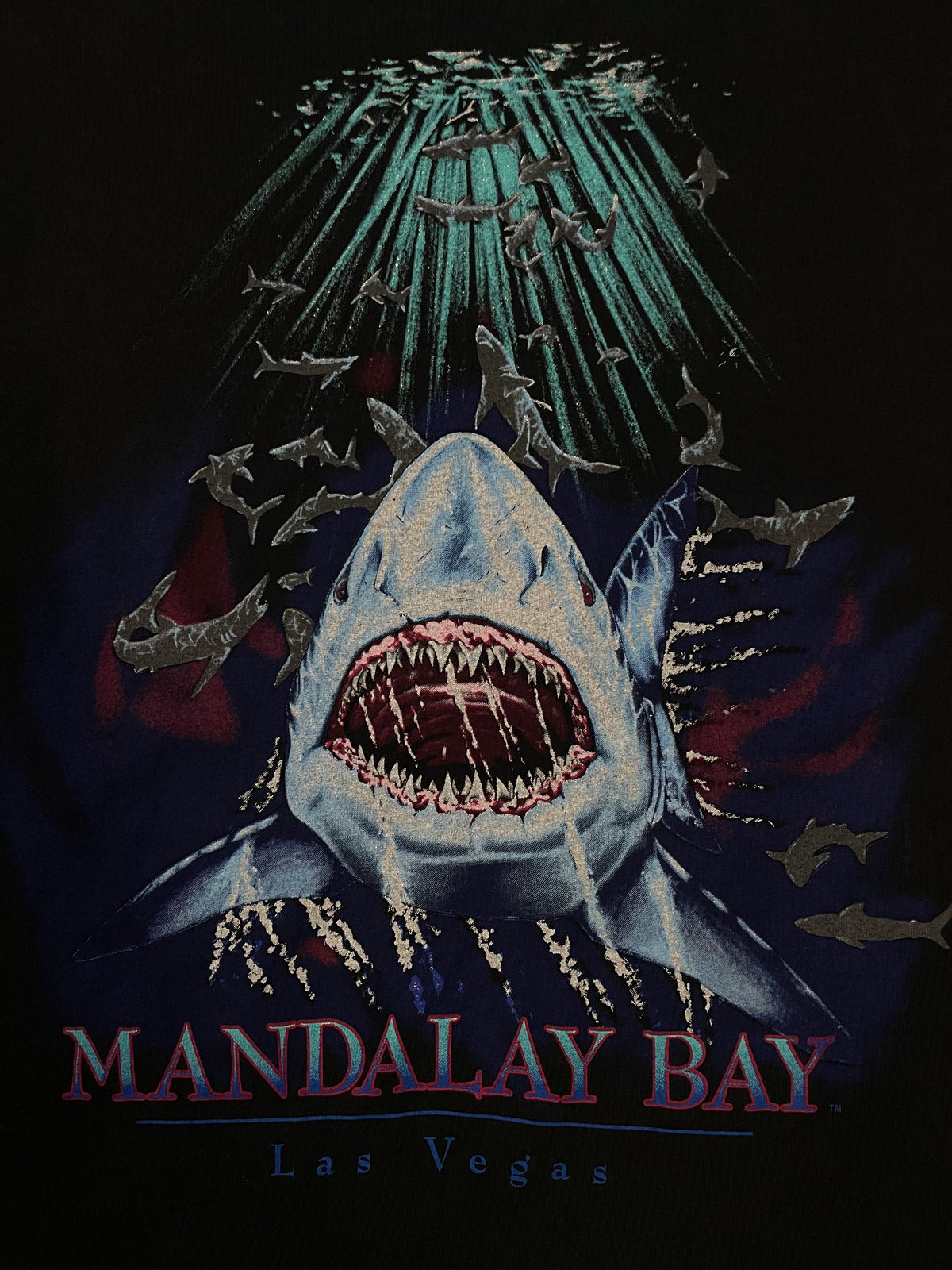 Vintage 1990s Mandalay Bay great white shark tee