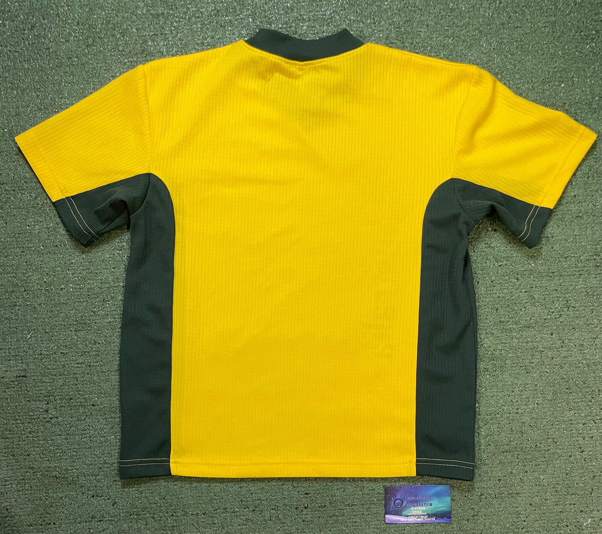 Australia green & yellow tee