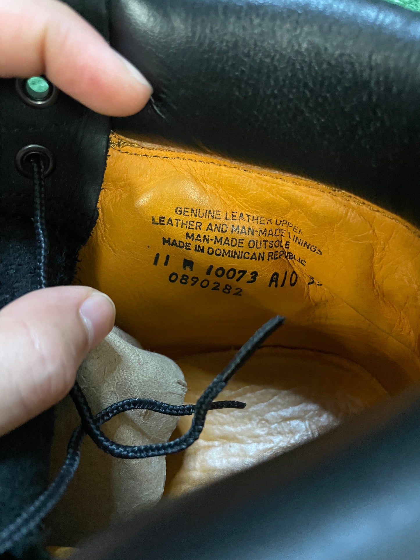 Timberland 6 Inch Black boot size 11men/12.5women