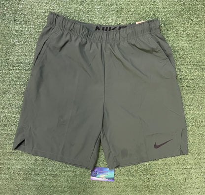 Nike flex woven green shorts