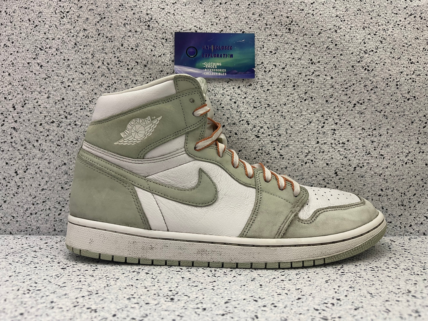 Jordan 1 Seafoam 10.5 Men/12 Women “Preowned”