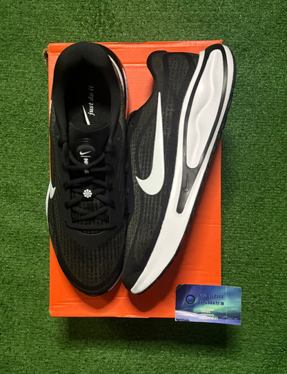 Nike Journey Run Black