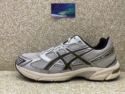 ASICS Gel-1130 White Clay Canyon 13 Men/14.5 Women “Preowned”