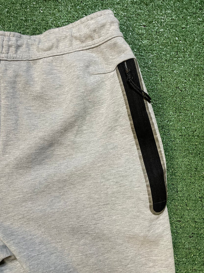 Nike Tech Fleece grey sweatpants