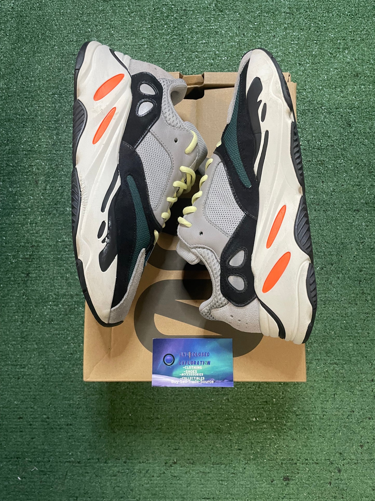 Yeezy Boost 700 waverunner size 8.5men/10women