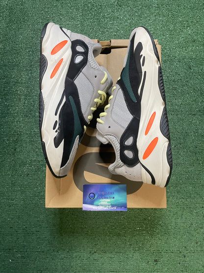 Yeezy Boost 700 waverunner size 8.5men/10women