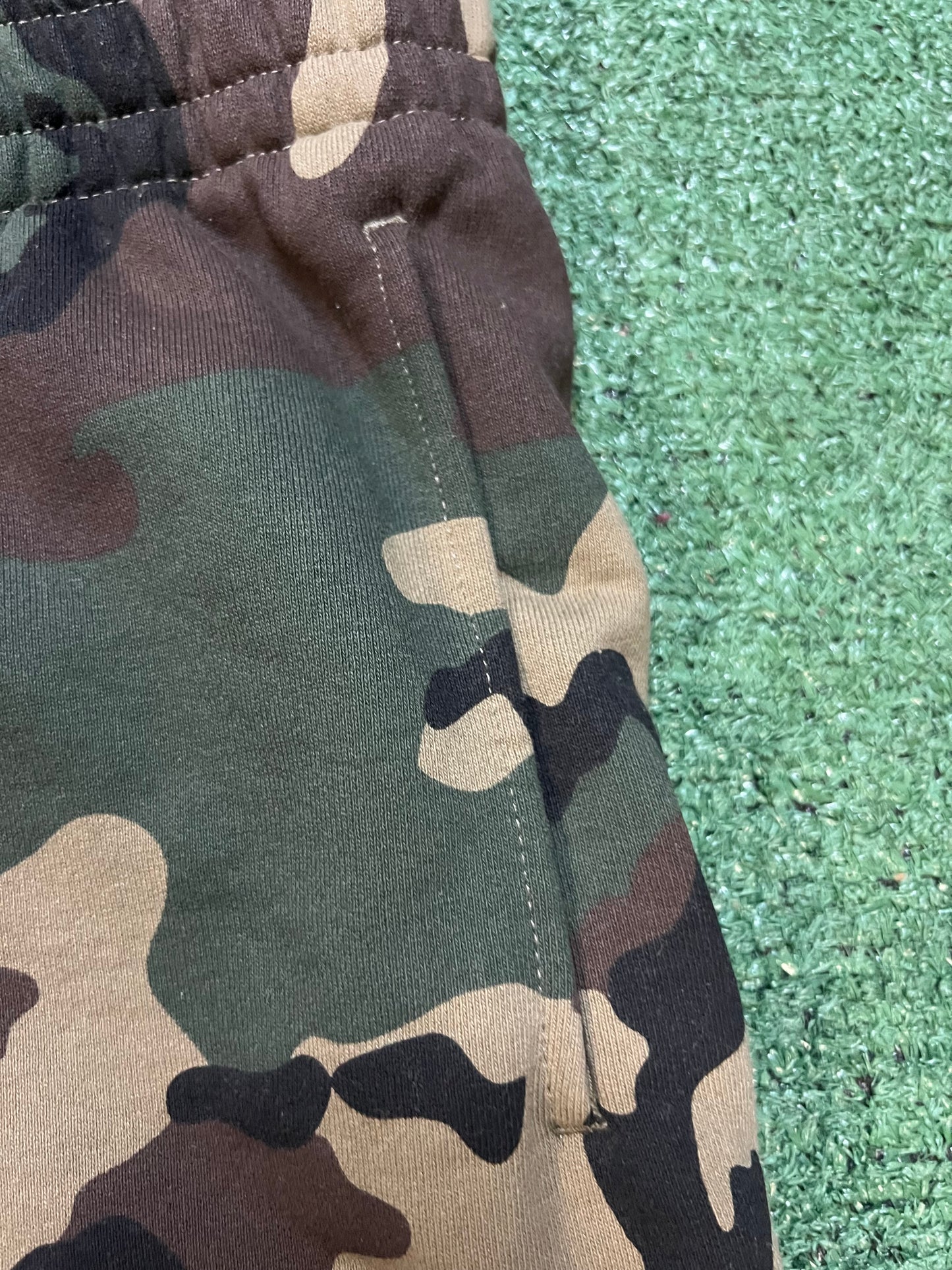 Supreme satin applique woodland camo sweatpants