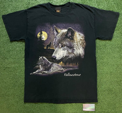 Vintage 1990s yellowstone wolves tee
