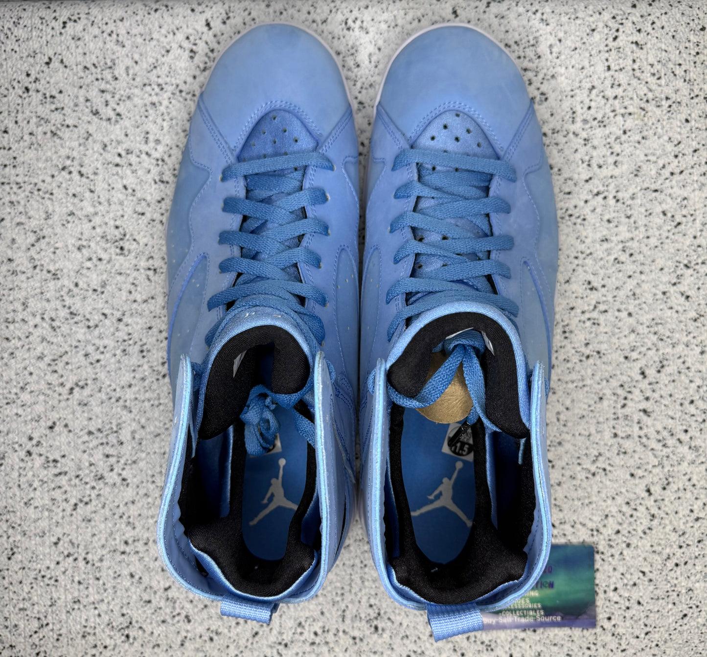Jordan 7 Pantone