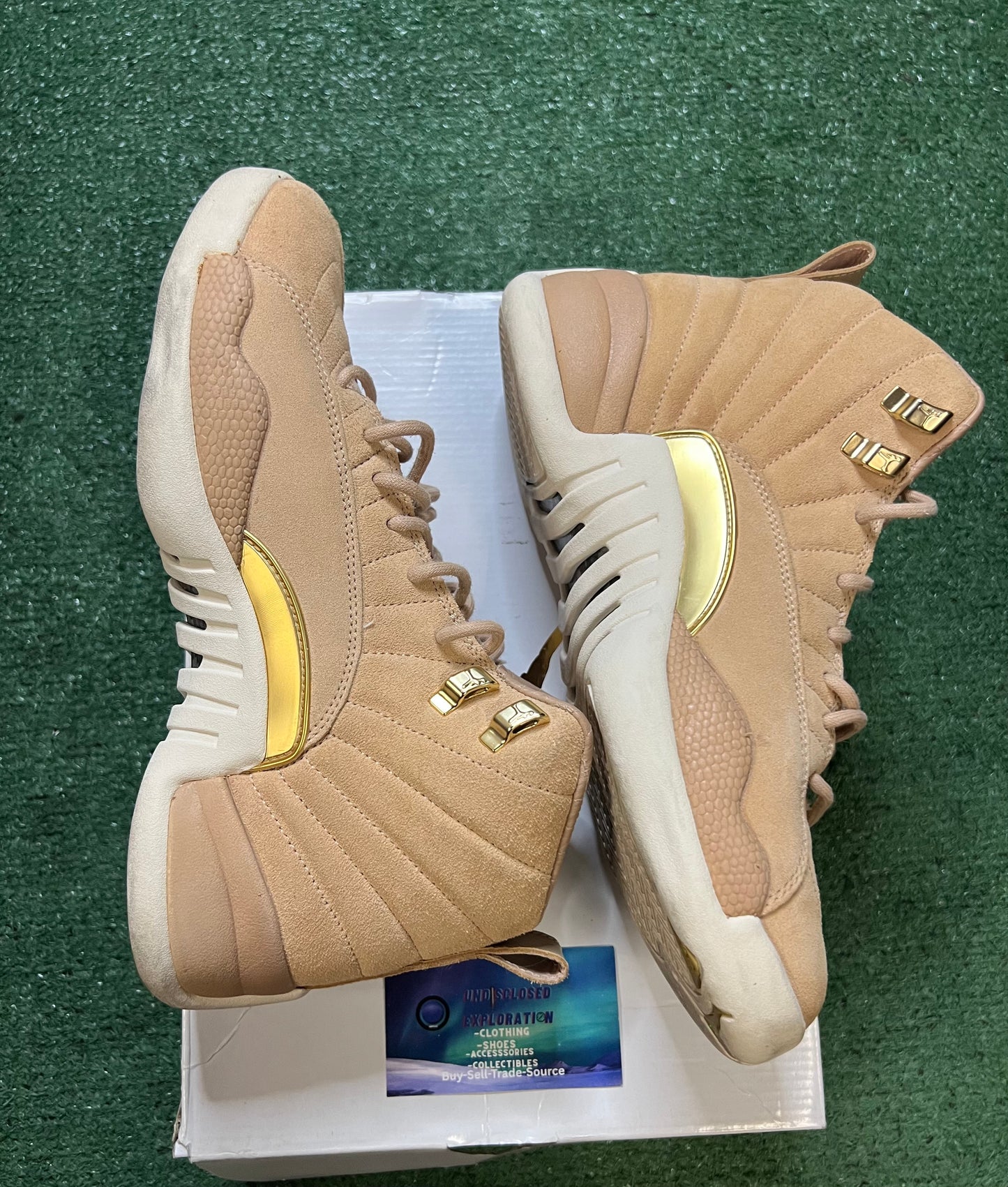 Air Jordan 12 vachetta tan size 7.5men/9women