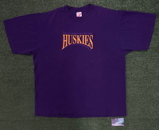 Vintage 1990s UW University of Huskies embroidered tee