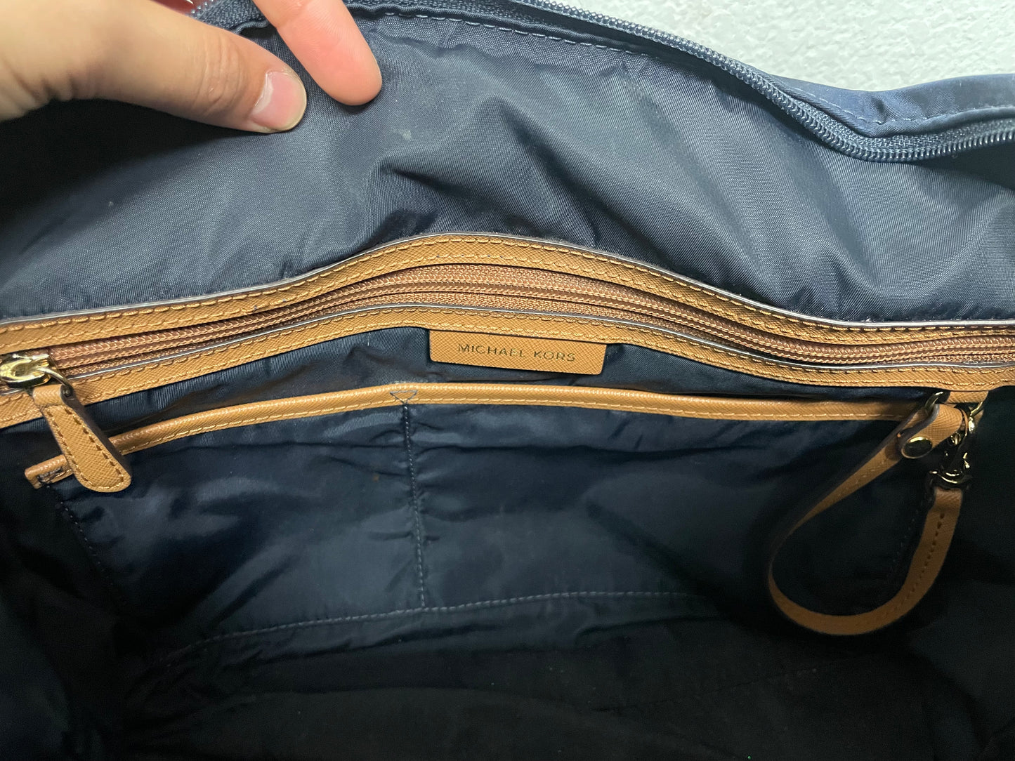 Micheal Kors kelsey Navy tote bag