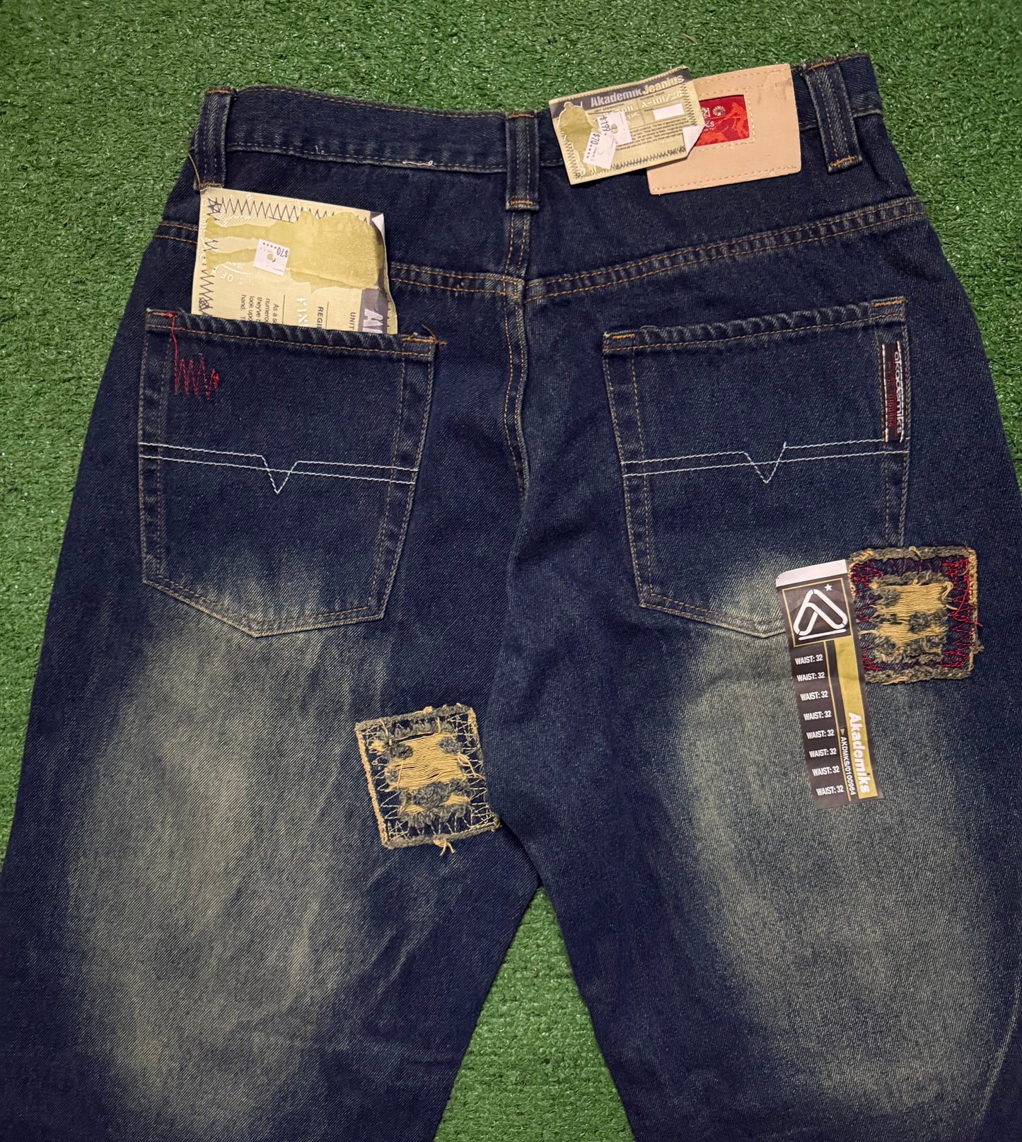 Vintage Akademiks Jeans