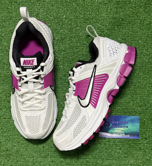 Nike Vomero Hot Fuchsia 5 Youth/6.5 Women “Preowned”