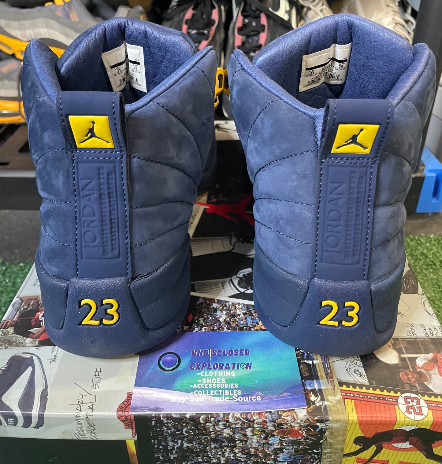 Air Jordan 12 Retro Michigan size 11men/12.5women
