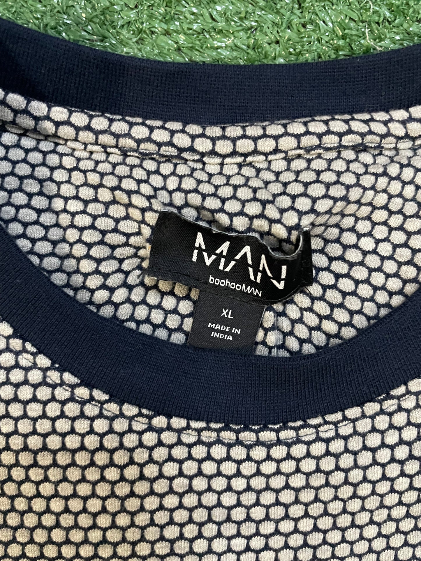 boohooMAN honeycomb tee