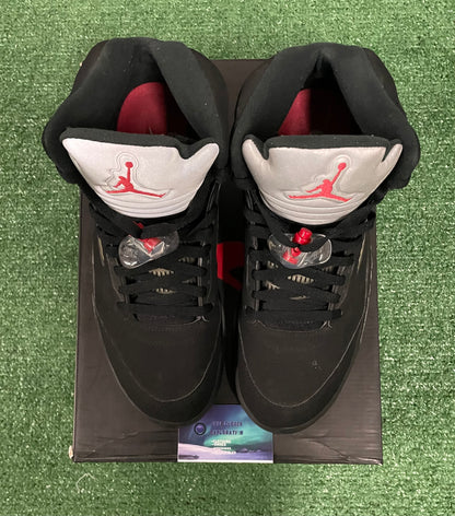 Jordan Metallic 5 2016 size 11men/12.5women