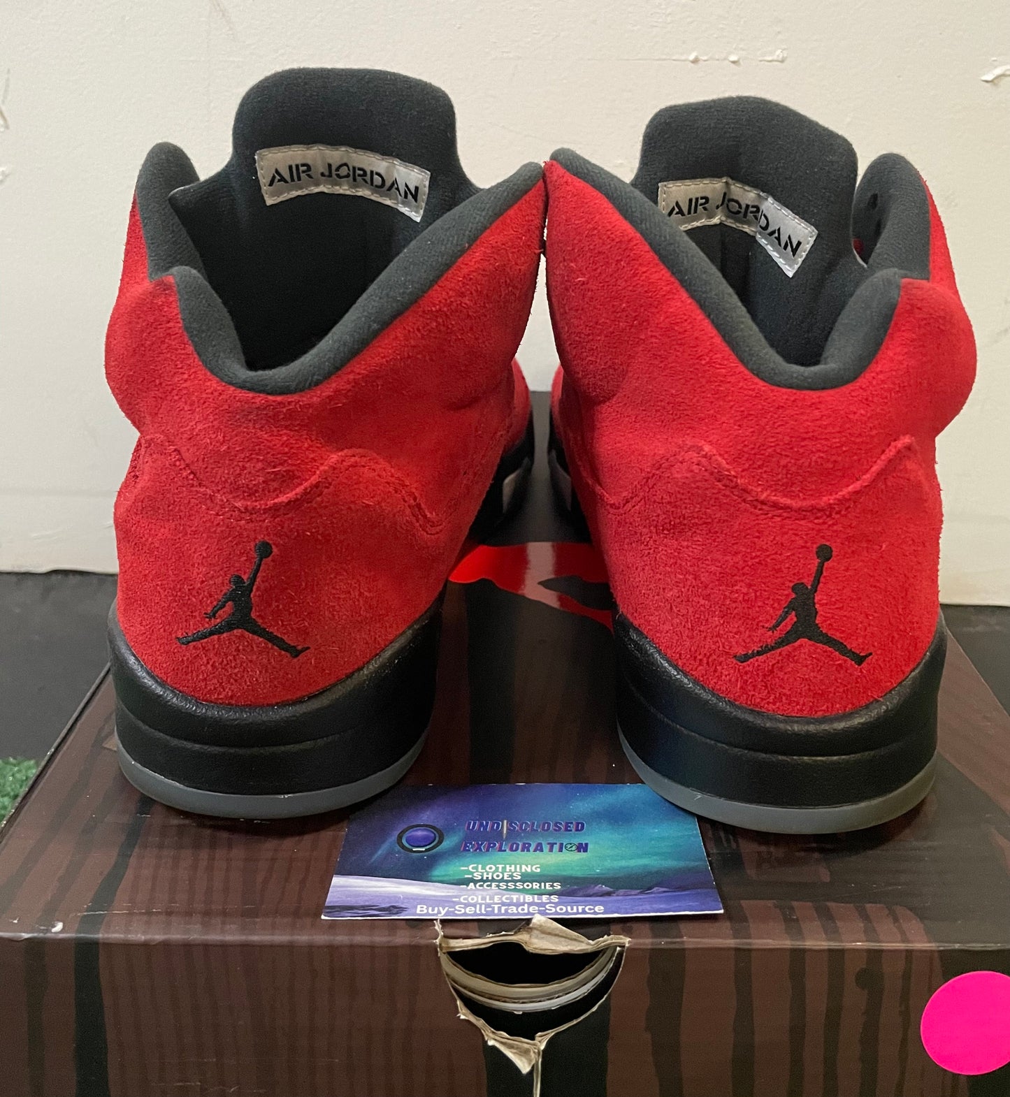 Air Jordan 5 raging bull size 11men/12.5women