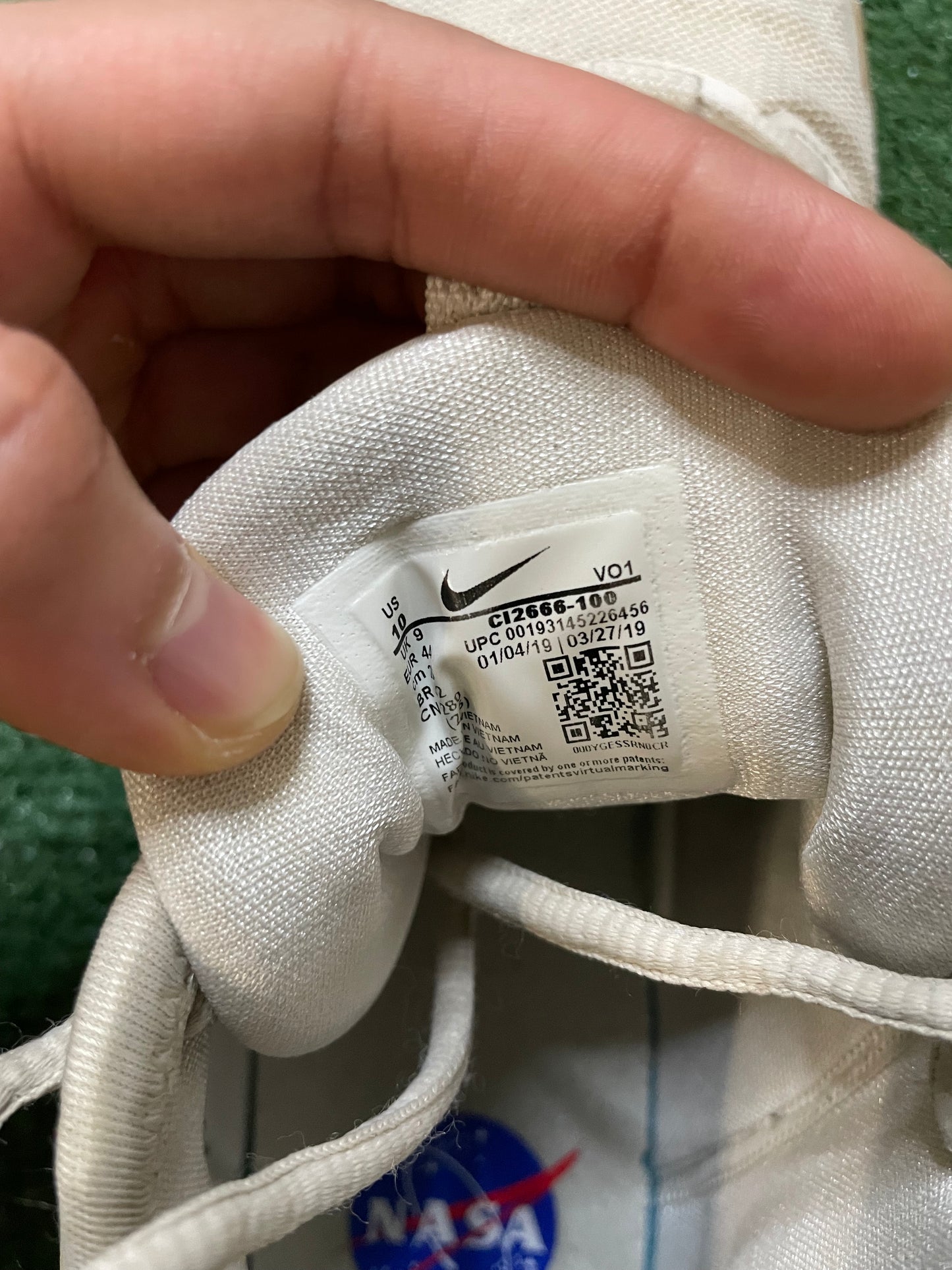 Nike PG 3 X NASA Apollo missions size 10men/11.5women