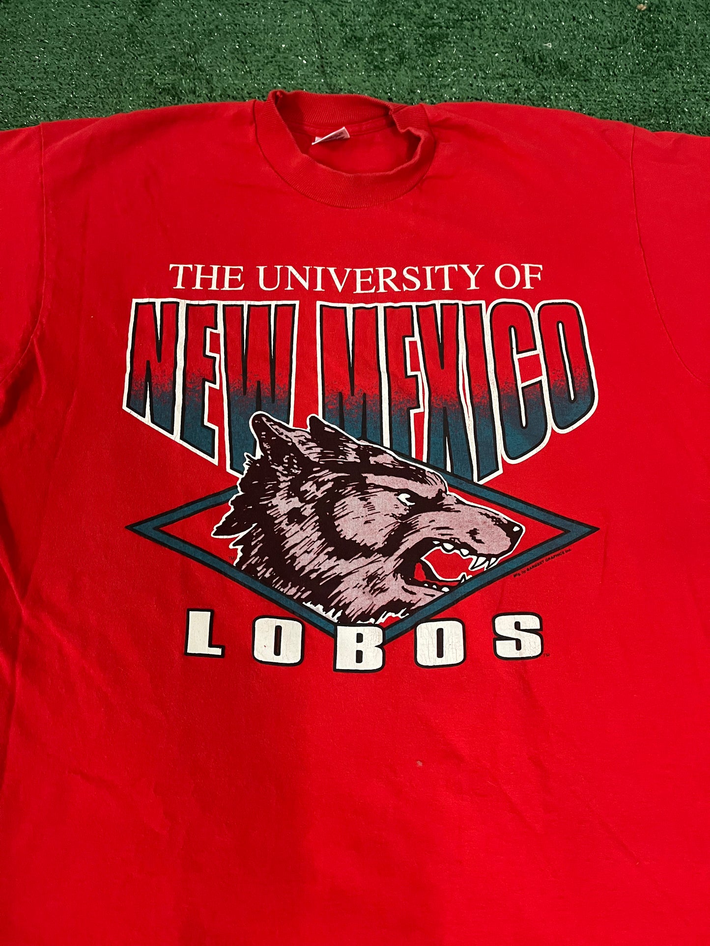 Vintage 1990s University of New Mexico lobos  tee