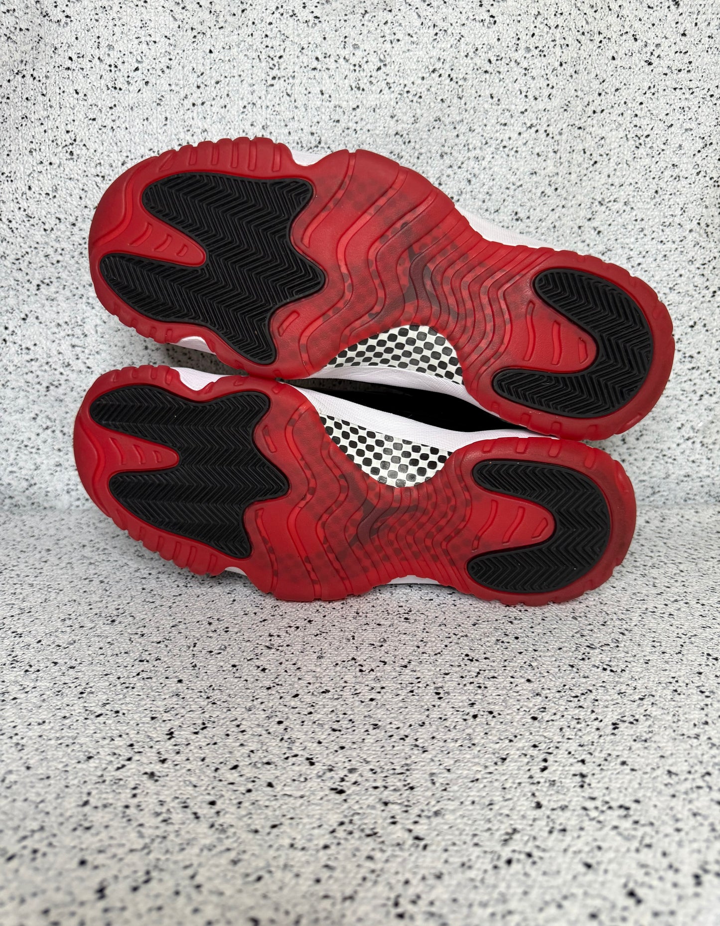 Jordan 11 Bred 10.5 Men/12 Women “Preowned”