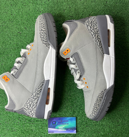 Jordan 3 cool grey size 9men/10.5women