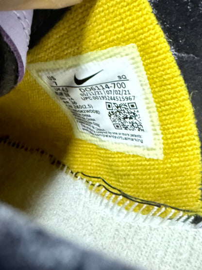 Nike Air Force 1 Dark Sulfur 5.5 Youth/7 Women “Preowned”
