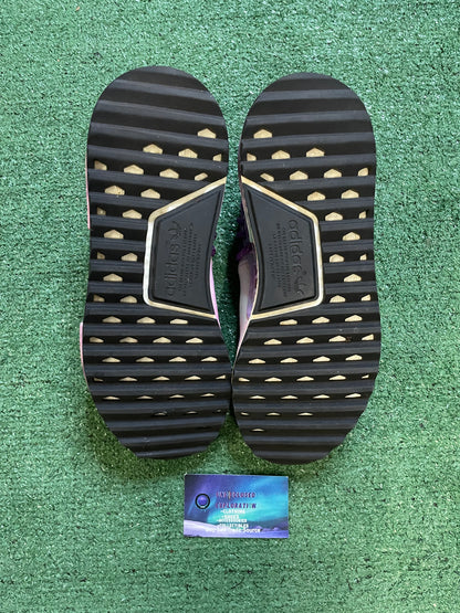 Adidas human race Holi Festival size 9men/10.5women