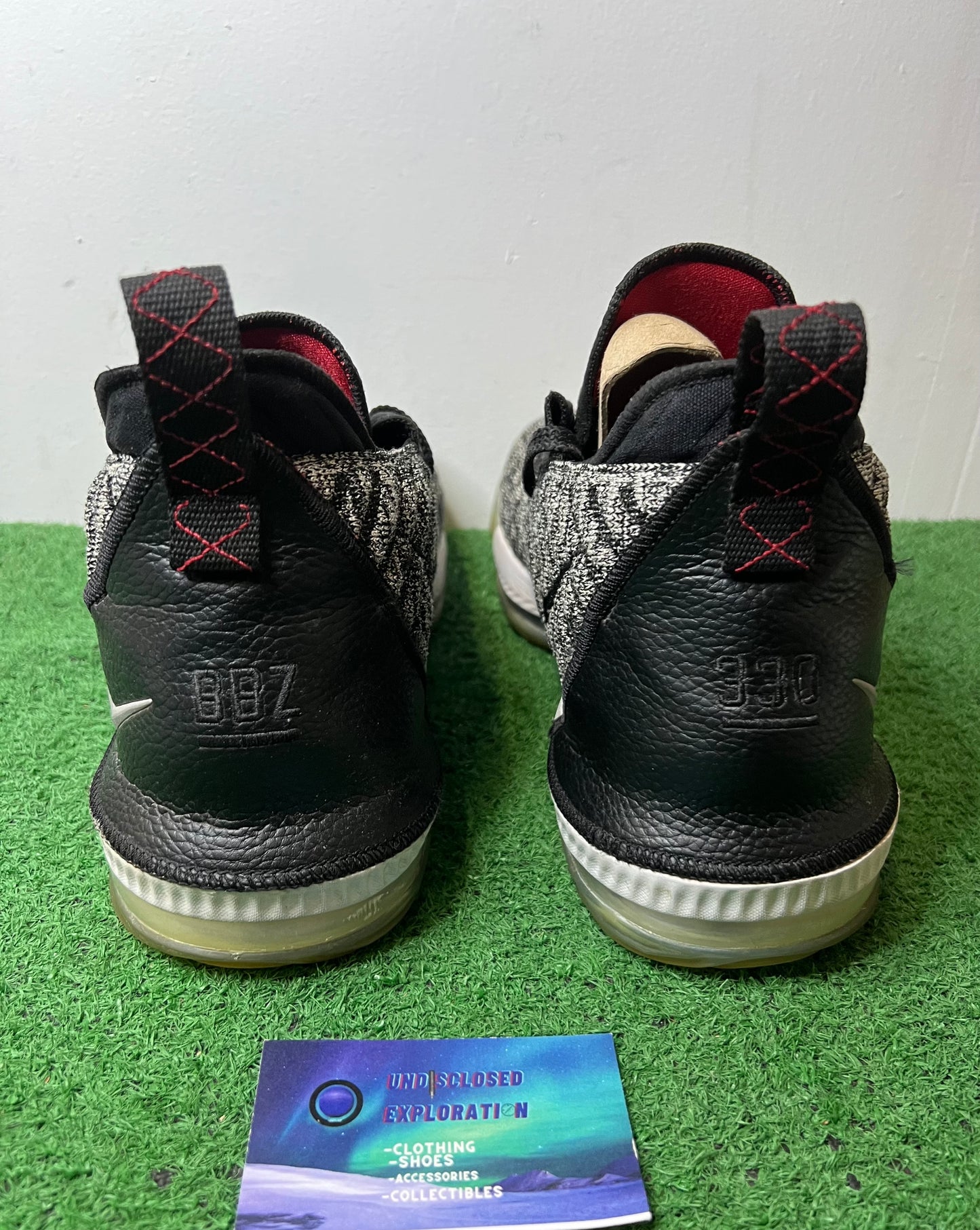 Nike LeBron 16 Oreo size 12men/13.5women