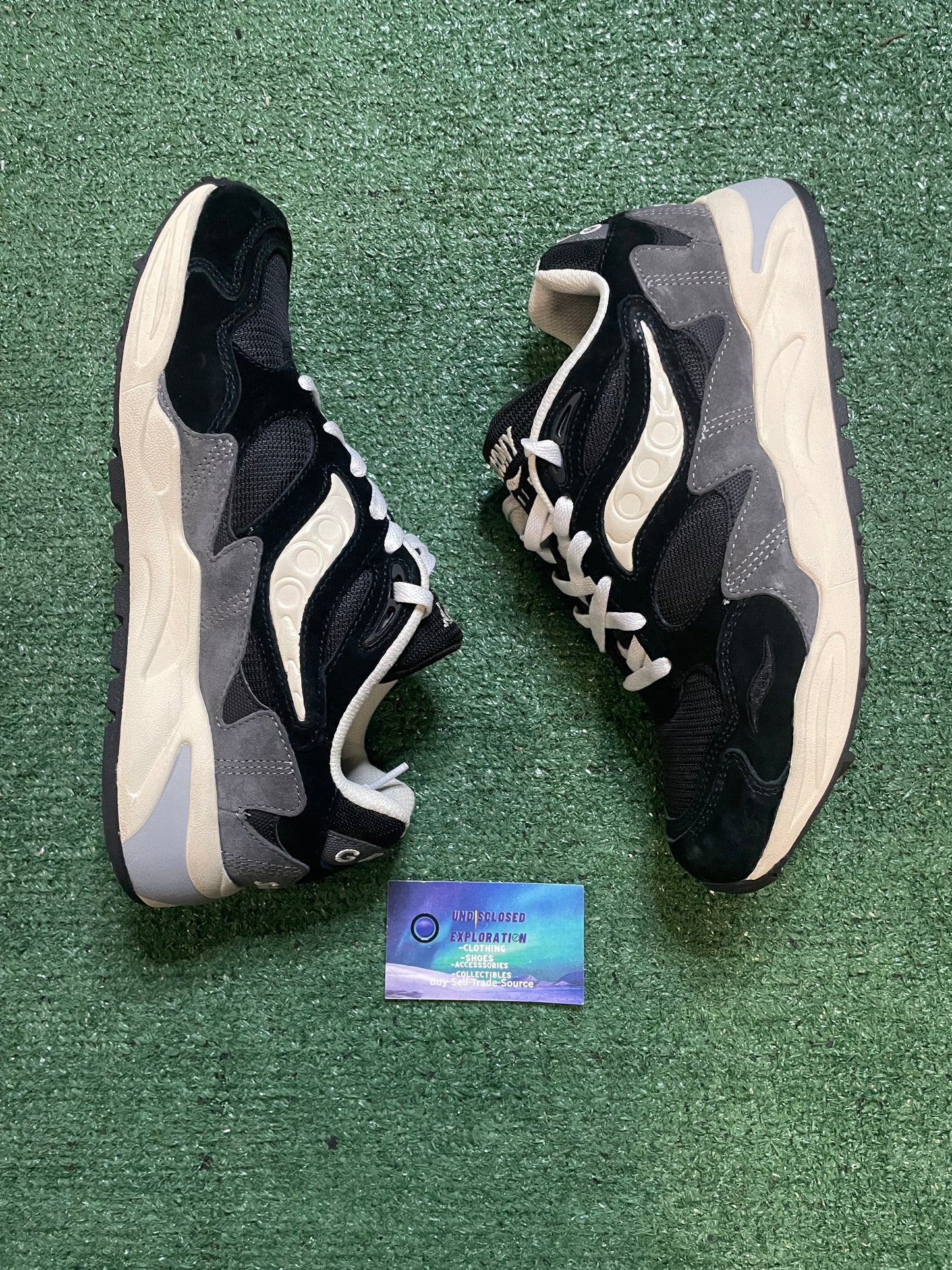 Saucony grid shadow 2 size 10men/11.5women