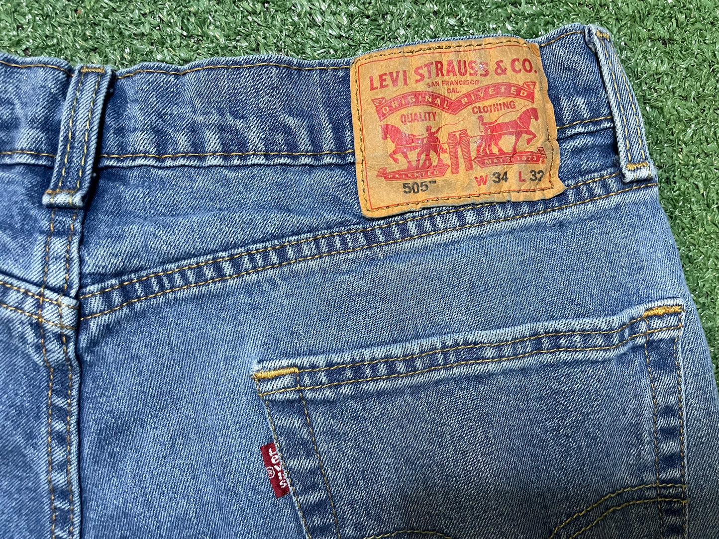 Levi 505 light wash jeans